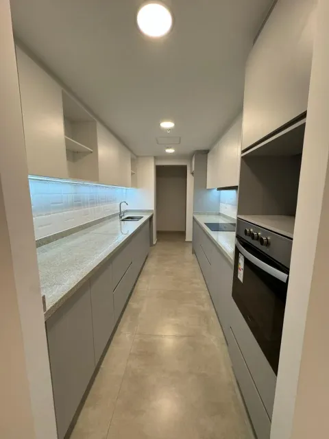 Casa amplia en alquiler, 4 dormitorios - en Alquiler - Bella Vista — foto 4