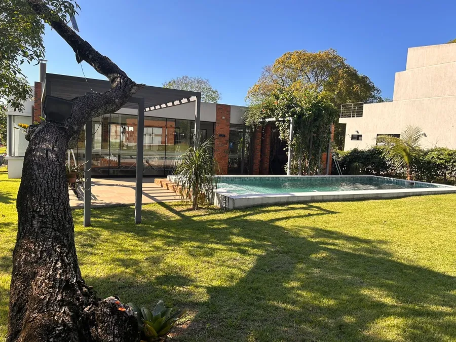 Alquilo/ Vendo casa en San Bernardino - en Alquiler Temporal - San Bernardino — foto principal