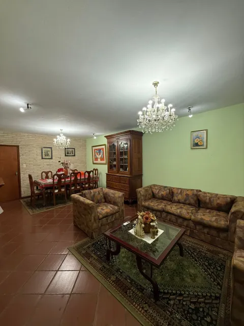 Vendo Residencia ubicada en el barrio MCAL. ESTIGARRIBIA - en Venta - Asunción — foto 5